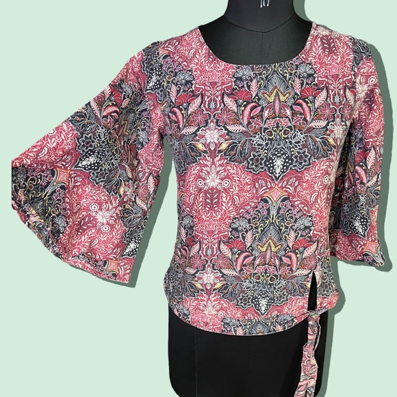 🎀Bell hands top FIG brand - Picture 3 of 3